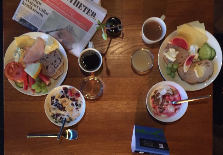 hotellfrukost